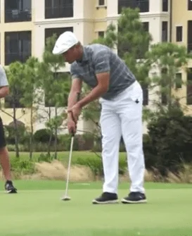 161208-bryson-dechambeau-putting-th.png