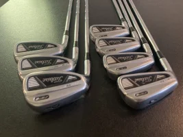 TITLEIST AP2 710 LH (levá)